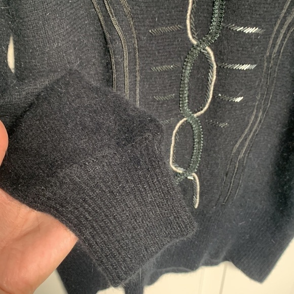 Andriano by i.fatigati Beaded lambswool embellished pullover size Medium Black - Picture 4 of 9